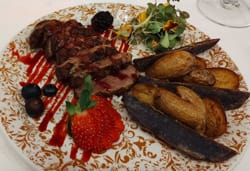 Duck with red fruits at Shabby Chic Altea